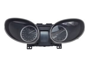 2017- 2018 Hyundai Santa Fe 3.3L  LWB  Speedometer KPH Instrumental Cluster OEM